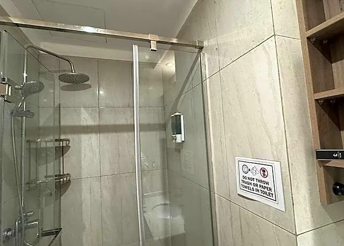 L Condotel Near Okada Casino Pitx Moa With Pool 2* Manilla