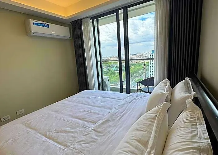 L Condotel Near Okada Casino Pitx Moa With Pool