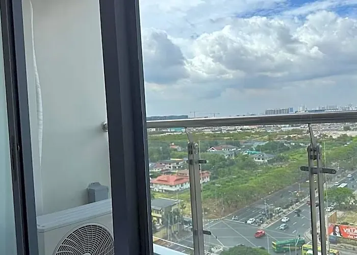 L Condotel Near Okada Casino Pitx Moa With Pool 2*