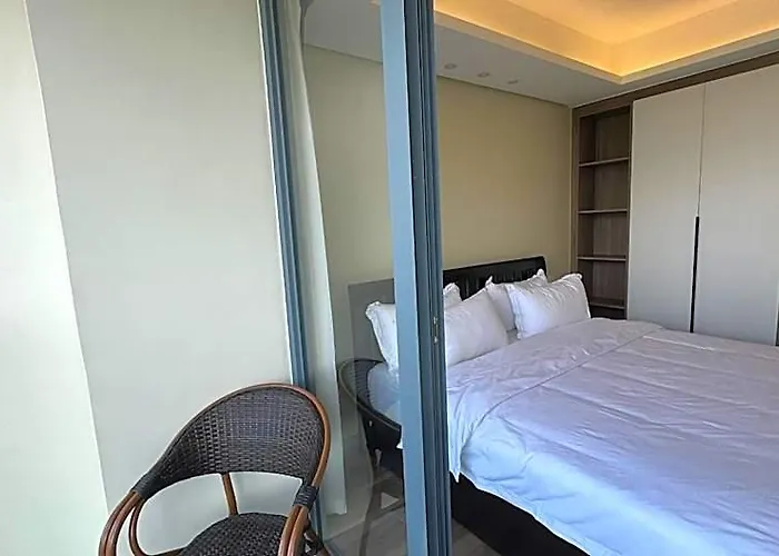 Hotel L Condotel Near Okada Casino Pitx Moa With Pool Manilla