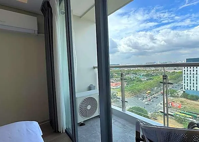 L Condotel Near Okada Casino Pitx Moa With Pool